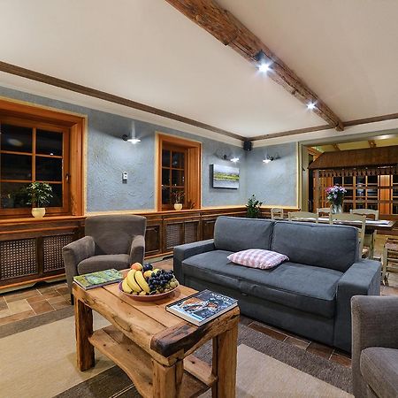 Villa Les With Hot Tub & Sauna Brezice Ngoại thất bức ảnh