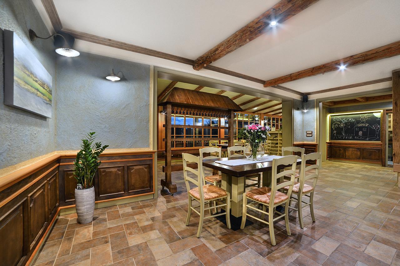 Villa Les With Hot Tub & Sauna Brezice Ngoại thất bức ảnh